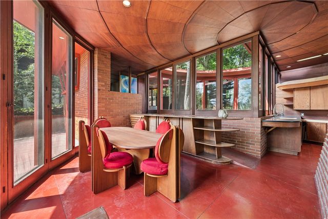 5139 Penton Rd, Squirrel Hill, PA 15213