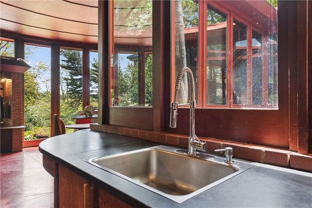 5139 Penton Rd, Squirrel Hill, PA 15213
