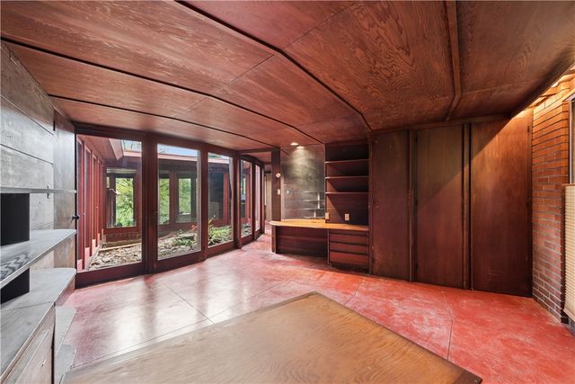 5139 Penton Rd, Squirrel Hill, PA 15213