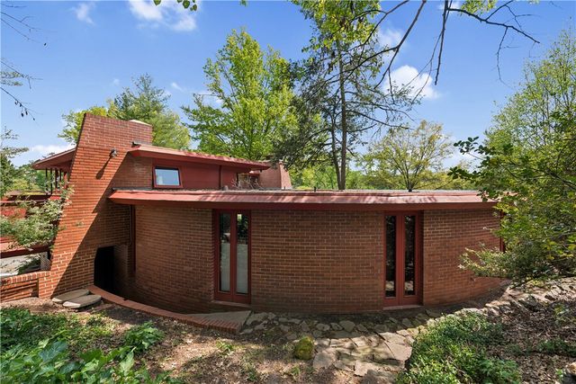 5139 Penton Rd, Squirrel Hill, PA 15213