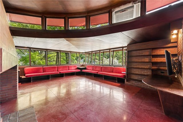 5139 Penton Rd, Squirrel Hill, PA 15213