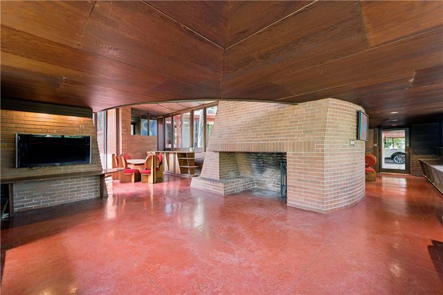5139 Penton Rd, Squirrel Hill, PA 15213