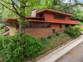 5139 Penton Rd, Squirrel Hill, PA 15213