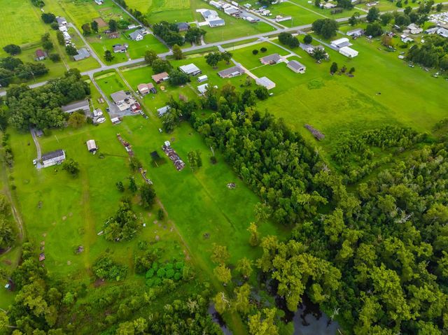 673 Bayou Blue Rd, Houma, LA 70364