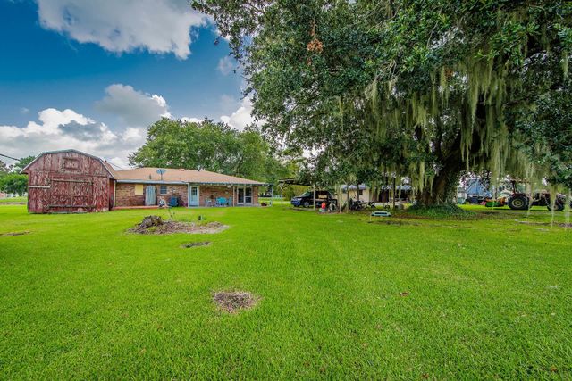 673 Bayou Blue Rd, Houma, LA 70364