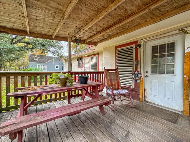 821 Cypress Street, La Marque, TX 77568