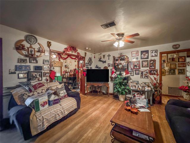 821 Cypress Street, La Marque, TX 77568