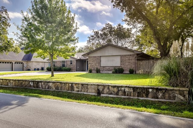 7115 Westover Drive, Granbury, TX 76049