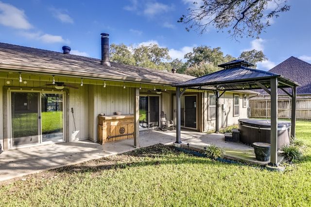7115 Westover Drive, Granbury, TX 76049