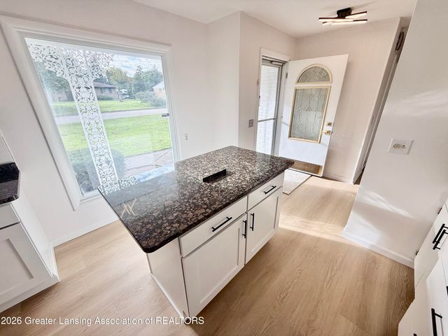1408 Pepper Hill Drive, Lansing, MI 48917