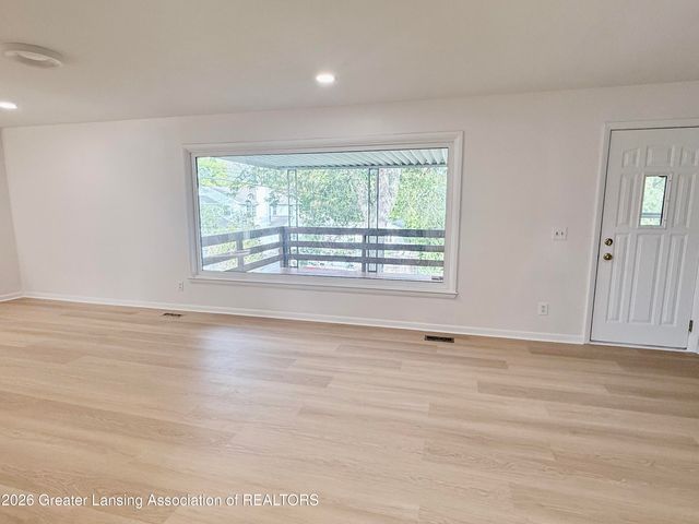 1408 Pepper Hill Drive, Lansing, MI 48917