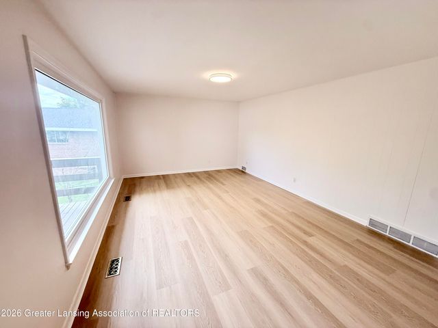 1408 Pepper Hill Drive, Lansing, MI 48917