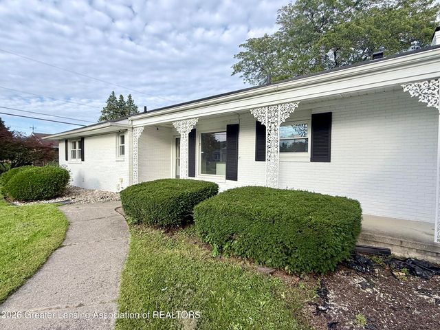 1408 Pepper Hill Drive, Lansing, MI 48917