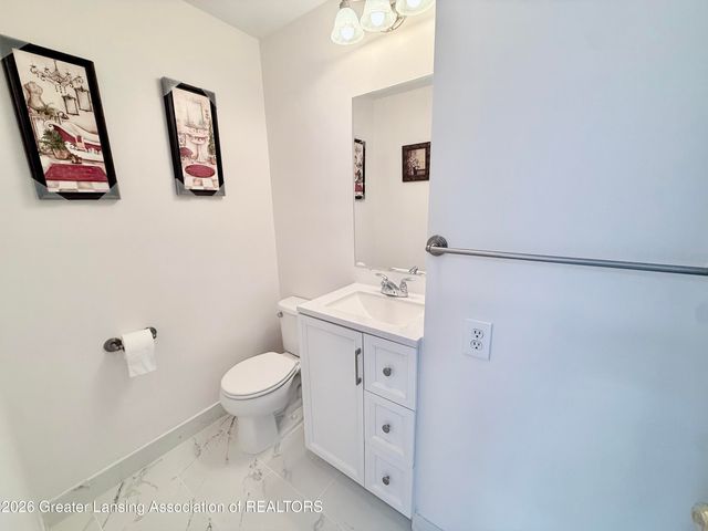 1408 Pepper Hill Drive, Lansing, MI 48917
