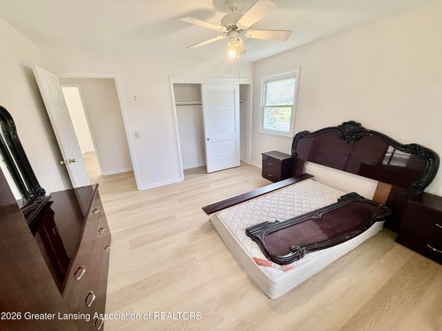 1408 Pepper Hill Drive, Lansing, MI 48917