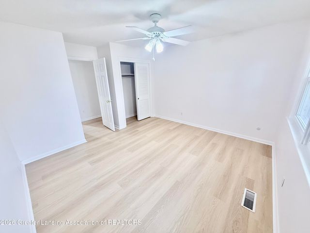 1408 Pepper Hill Drive, Lansing, MI 48917