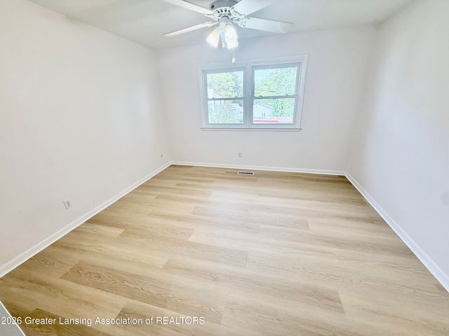 1408 Pepper Hill Drive, Lansing, MI 48917