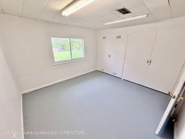 1408 Pepper Hill Drive, Lansing, MI 48917