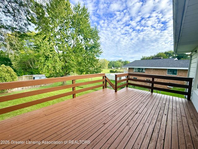 1408 Pepper Hill Drive, Lansing, MI 48917