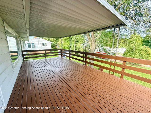 1408 Pepper Hill Drive, Lansing, MI 48917