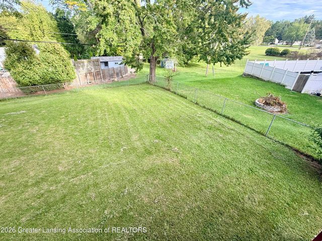 1408 Pepper Hill Drive, Lansing, MI 48917