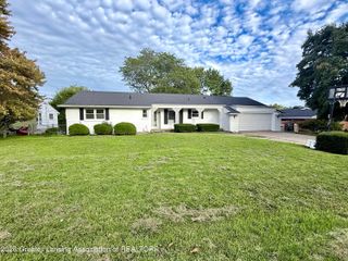 1408 Pepper Hill Drive, Lansing, MI 48917