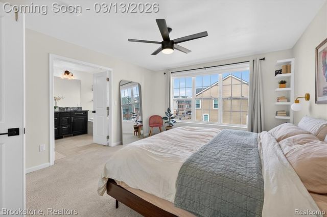 2721 S Spurway Drive, Ann Arbor, MI 48105