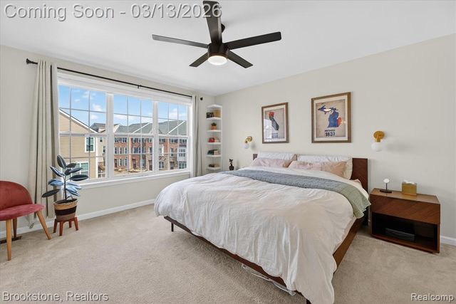 2721 S Spurway Drive, Ann Arbor, MI 48105