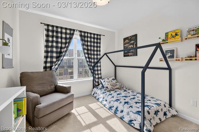 2721 S Spurway Drive, Ann Arbor, MI 48105