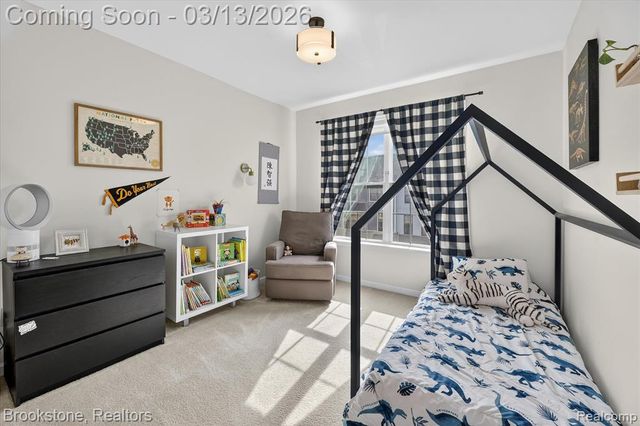 2721 S Spurway Drive, Ann Arbor, MI 48105