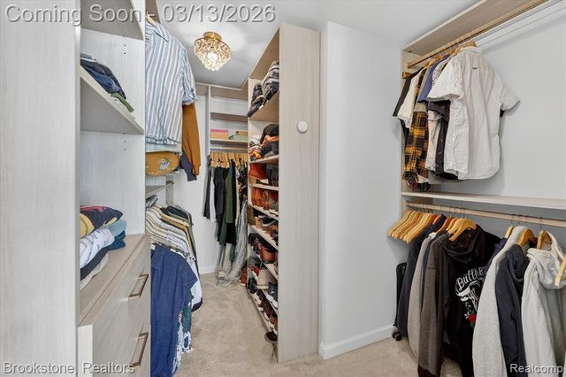 2721 S Spurway Drive, Ann Arbor, MI 48105