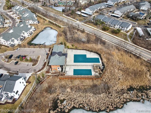 2721 S Spurway Drive, Ann Arbor, MI 48105