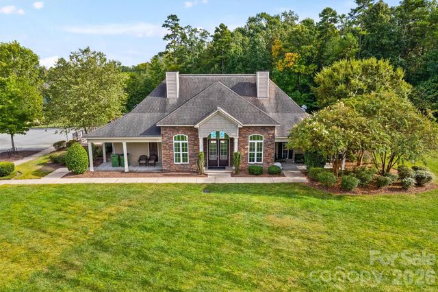 323 Crandon Road, Mount Holly, NC 28120