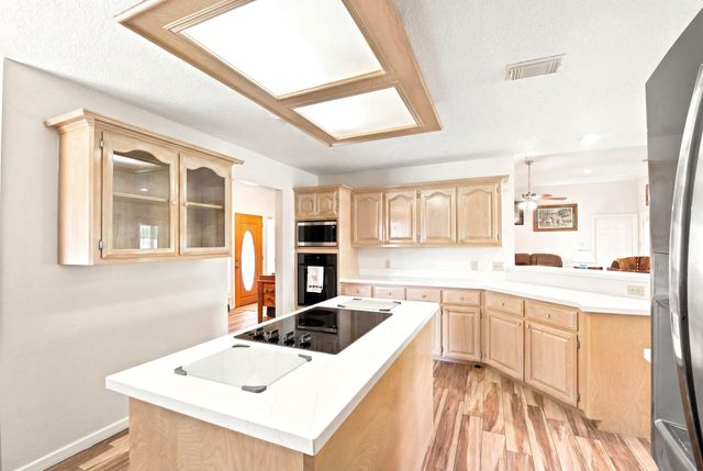 2203 Shouse Road, Santa Fe, TX 77510