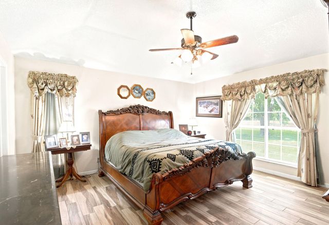 2203 Shouse Road, Santa Fe, TX 77510