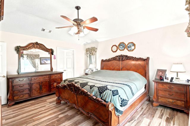 2203 Shouse Road, Santa Fe, TX 77510