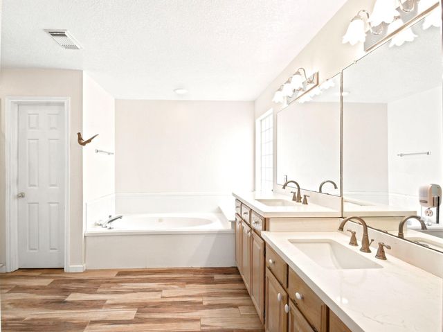 2203 Shouse Road, Santa Fe, TX 77510