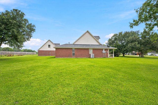 2203 Shouse Road, Santa Fe, TX 77510