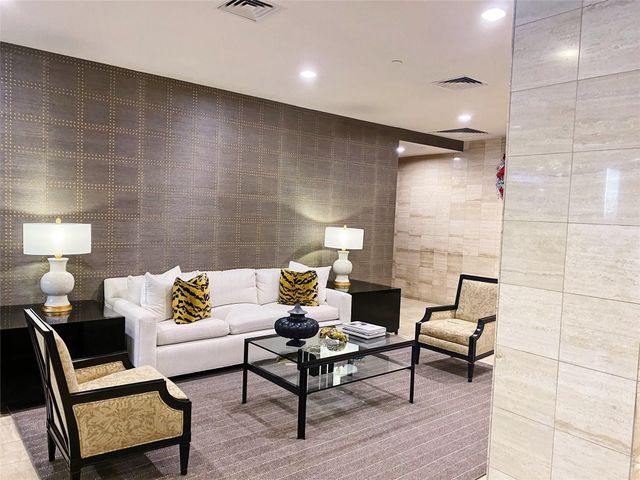 14 Greenway Plaza 23M, Houston, TX 77046