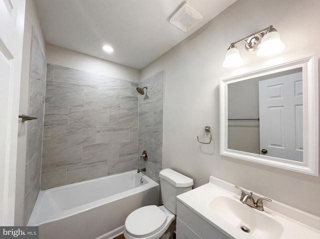 9204 DOUGLAS ST, Manassas, VA 20110