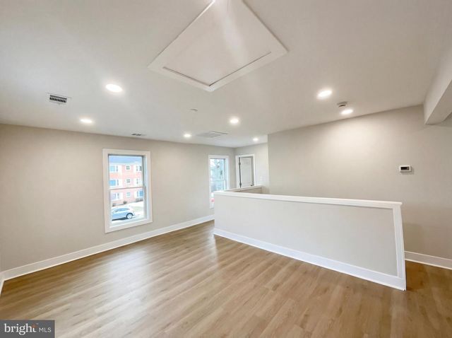 9204 DOUGLAS ST, Manassas, VA 20110