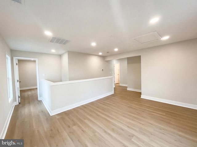 9204 DOUGLAS ST, Manassas, VA 20110