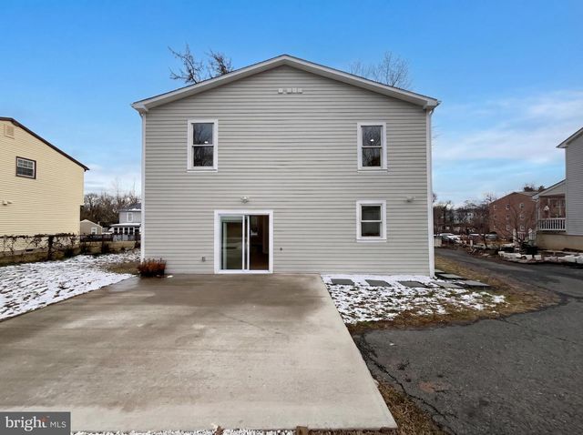 9204 DOUGLAS ST, Manassas, VA 20110