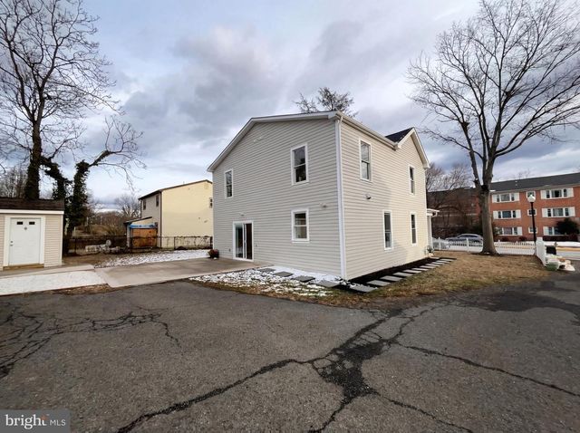 9204 DOUGLAS ST, Manassas, VA 20110