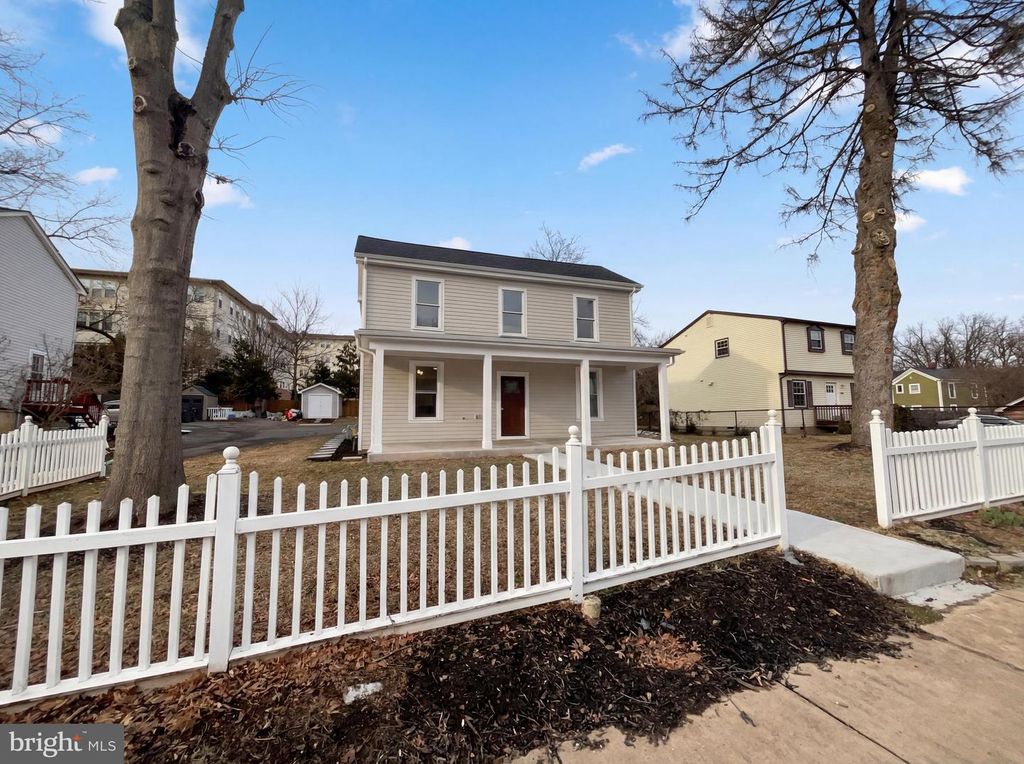 9204 DOUGLAS ST, Manassas, VA 20110