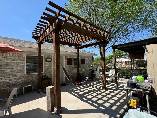 320 Pecan Street, Wilmer, TX 75172