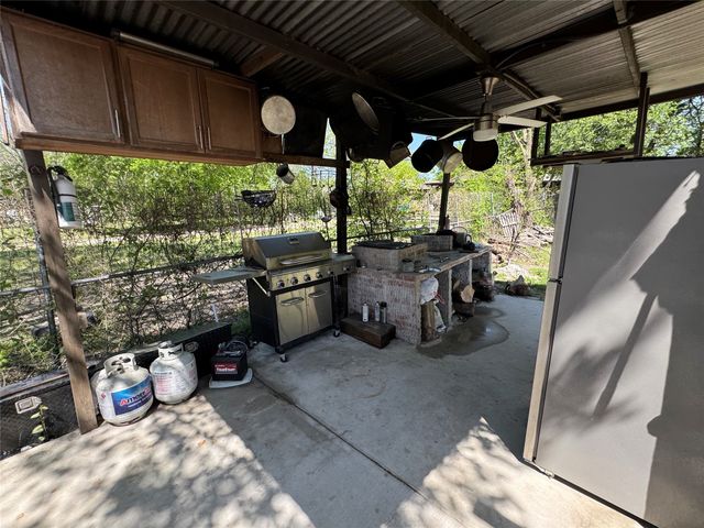 320 Pecan Street, Wilmer, TX 75172