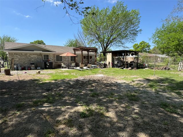320 Pecan Street, Wilmer, TX 75172