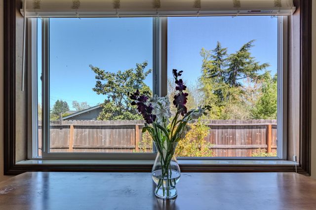 740 N Modoc Avenue, Medford, OR 97504