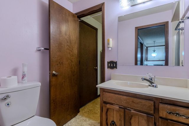 740 N Modoc Avenue, Medford, OR 97504